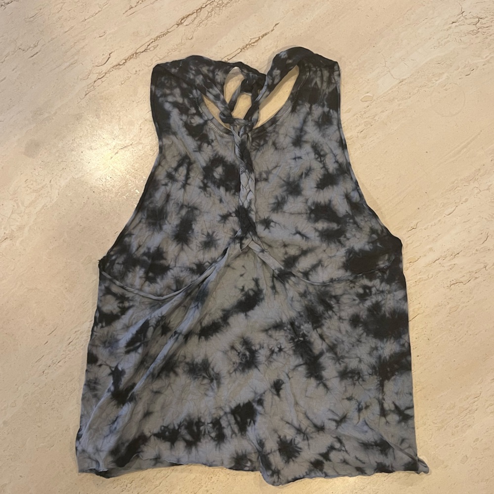 dELiA*s Racerback Tank Top - L